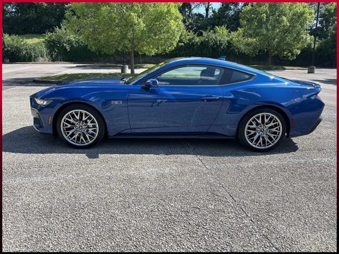 Used 2024 Ford Mustang GT Premium RWD image 4