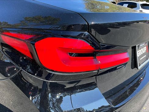 Certified 2023 BMW 540i w/ Premium Package image 28