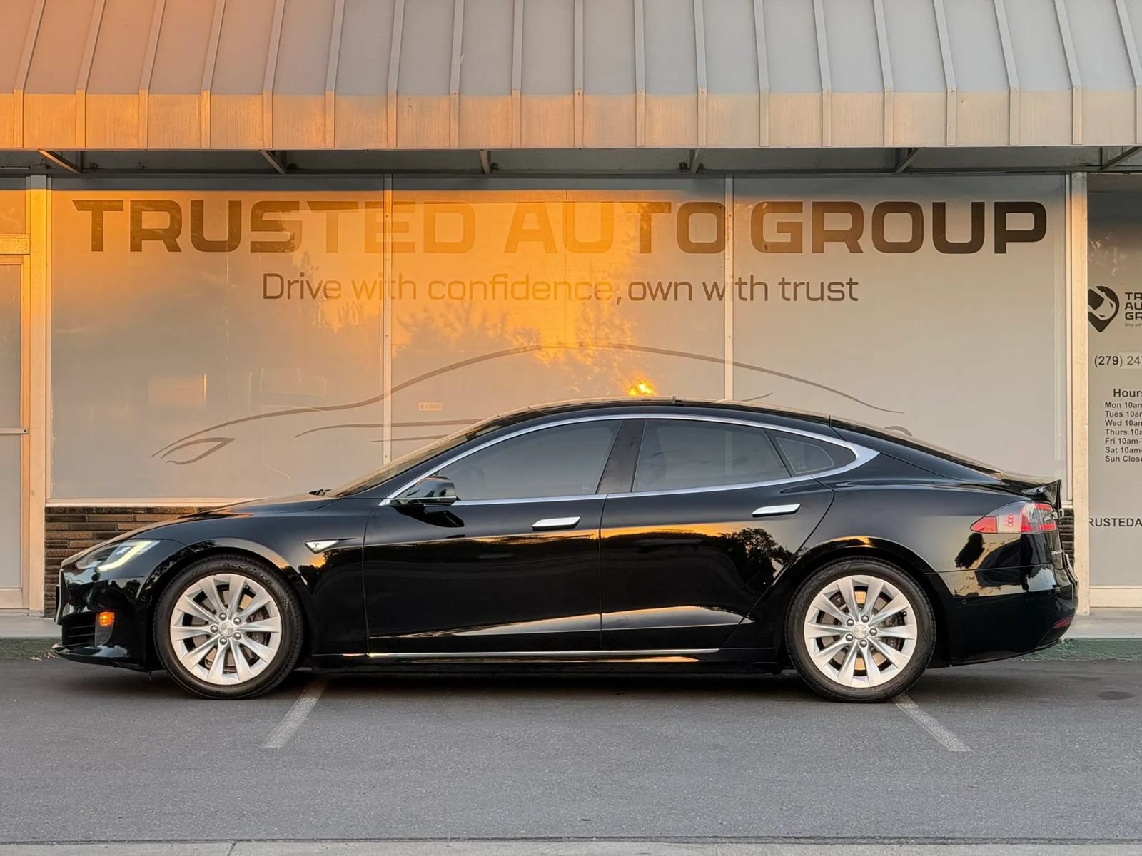 Used 2016 Tesla Model S 85D AWD/4WD image 5