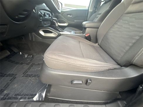 Certified 2022 Nissan Frontier SV image 12