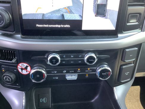Used 2024 Ford F150 XLT w/ Mobile Office Package image 19