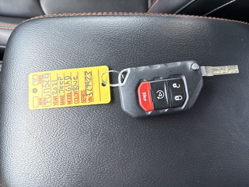 Used 2021 Jeep Gladiator Mojave AWD/4WD image 30