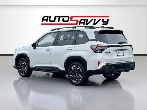 Used 2025 Subaru Forester Limited w/ Popular Package #2 AWD/4WD image 5