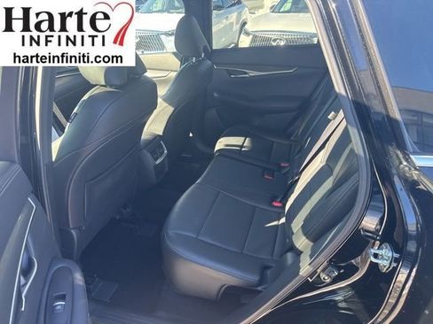 Certified 2024 INFINITI QX50 Luxe image 10