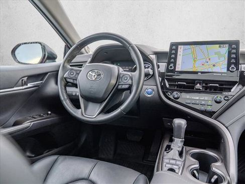Used 2022 Toyota Camry XSE w/ Navigation Upgrade Package image 22