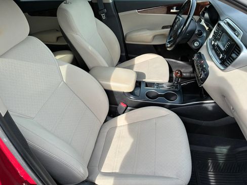Used 2016 Kia Sorento LX w/ LX Convenience Package image 20