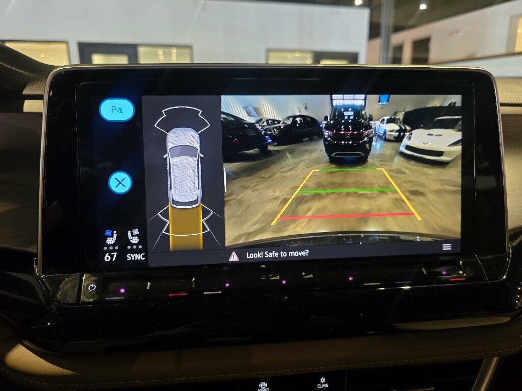 Used 2024 Volkswagen Atlas Cross Sport SE w/ Panoramic Sunroof Package FWD image 11