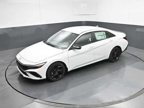 New 2026 Hyundai Elantra Sport image 18