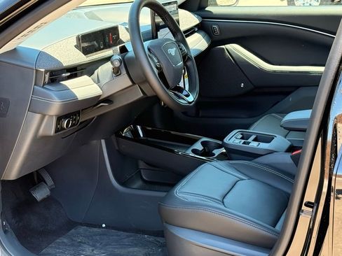 New 2025 Ford Mustang Mach-E Premium image 7