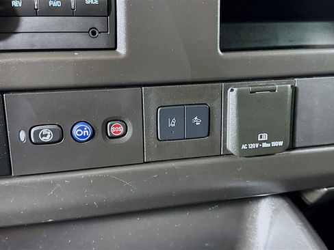 Used 2021 Chevrolet Express 2500 w/ Driver Convenience Package image 16