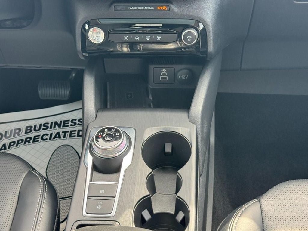 Used 2025 Ford Escape Platinum AWD/4WD image 14