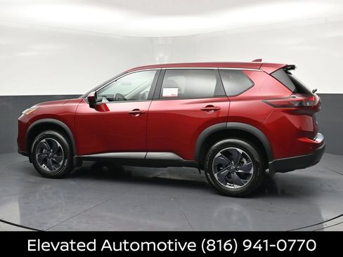 Certified 2026 Nissan Rogue SV FWD image 26