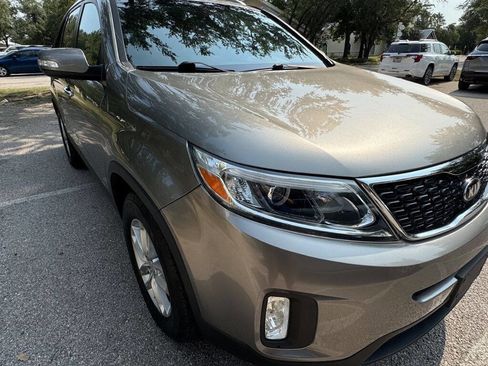 Used 2015 Kia Sorento LX image 7