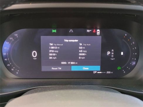 Certified 2025 Volvo XC40 B5 Core image 24