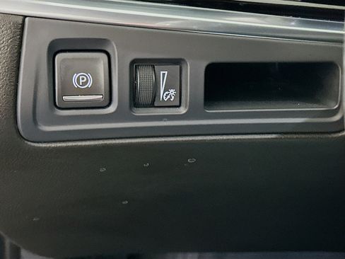 Used 2022 Cadillac XT6 Luxury image 17