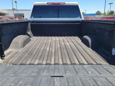 Used 2024 GMC Sierra 2500 AT4 AWD/4WD image 7