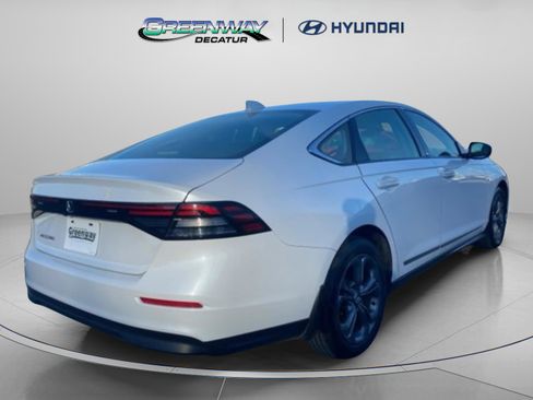 Used 2024 Honda Accord EX image 9