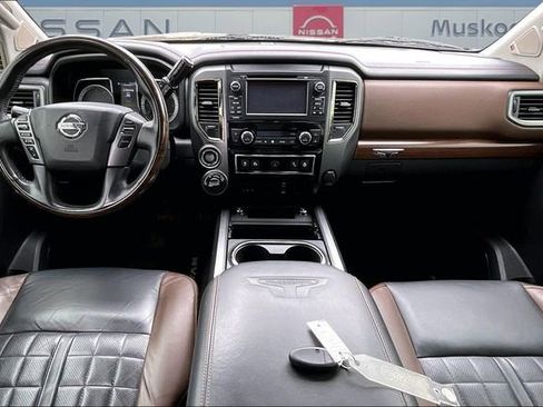 Used 2017 Nissan Titan Platinum Reserve AWD/4WD image 7