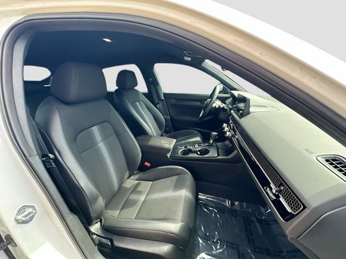 Used 2023 Honda Civic Sport image 29