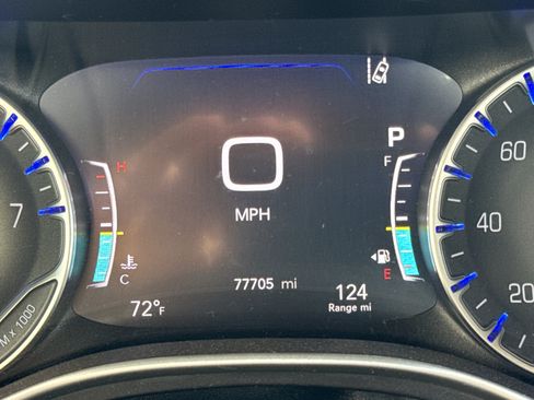 Used 2022 Chrysler Pacifica Touring-L FWD image 21