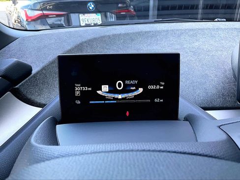 Used 2021 BMW i3 image 25