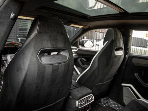 Used 2024 Lamborghini Urus Performante AWD/4WD image 36