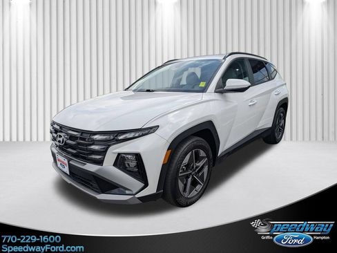 Used 2025 Hyundai Tucson SEL FWD image 1
