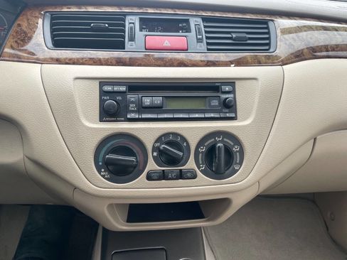 Used 2002 Mitsubishi Lancer ES image 10