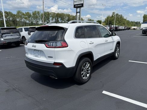 Used 2019 Jeep Cherokee Latitude Plus w/ Comfort/Convenience Group AWD/4WD image 6