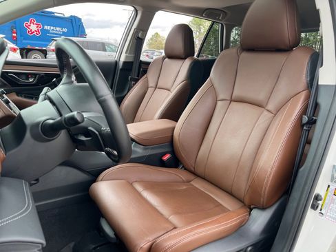 Used 2025 Subaru Outback Touring XT w/ Popular Package #2 image 30