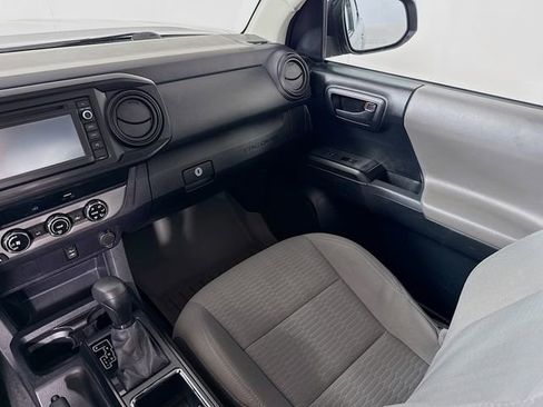 Used 2017 Toyota Tacoma SR AWD/4WD image 24