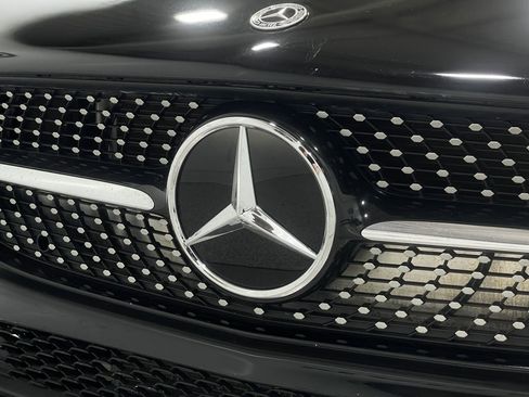 Used 2022 Mercedes-Benz CLA 250 4MATIC image 38