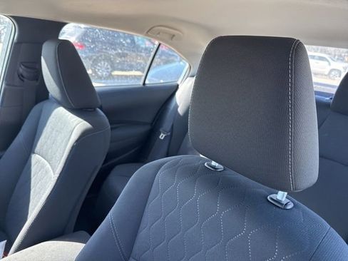 Used 2025 Toyota Corolla LE w/ Convenience Package image 8