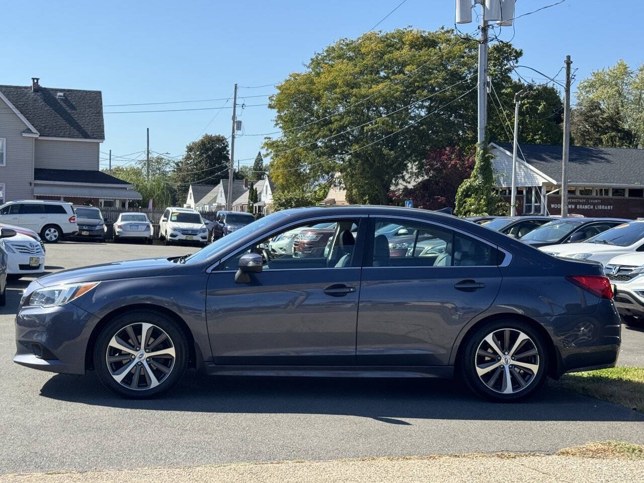 Used 2017 Subaru Legacy 2.5i Limited AWD/4WD image 4