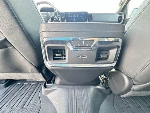 Used 2023 GMC Sierra 1500 SLT w/ SLT Premium Package AWD/4WD image 21