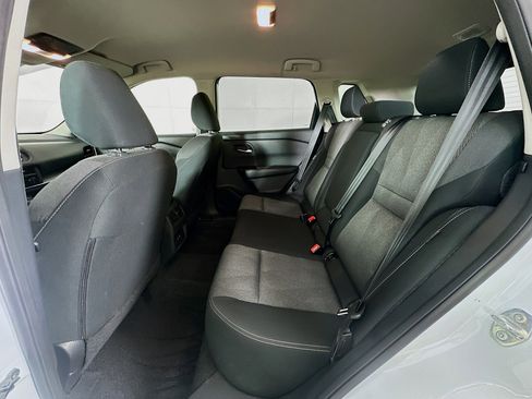 Used 2025 Nissan Rogue SV image 26