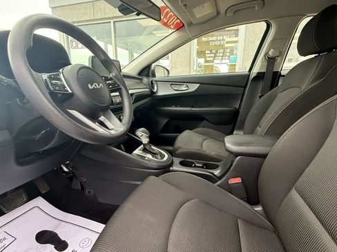 Used 2022 Kia Forte LXS FWD image 10