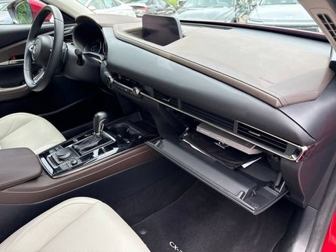 Used 2022 MAZDA CX-30 AWD 2.5 S w/ Premium Package image 26