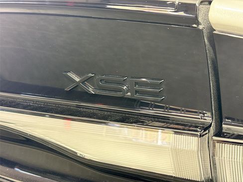 Used 2025 Toyota Prius Plug-In Hybrid image 14