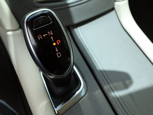 Used 2019 Cadillac XT5 Premium Luxury FWD image 33