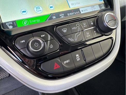 Used 2017 Chevrolet Bolt LT FWD image 22