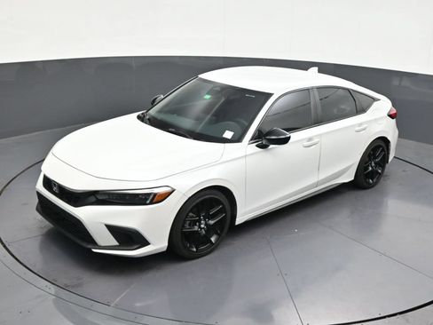 Used 2024 Honda Civic Sport image 14