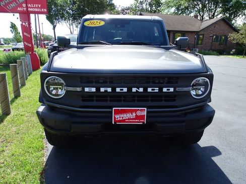 Used 2025 Ford Bronco 2-Door AWD/4WD image 3