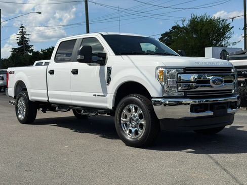 Used 2018 Ford F250 XL w/ Power Equipment Group AWD/4WD image 6
