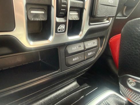 Certified 2020 Jeep Gladiator Sport w/ Quick Order Package 24S AWD/4WD image 25