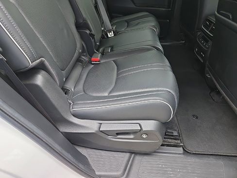 Used 2023 Honda Pilot Elite image 83