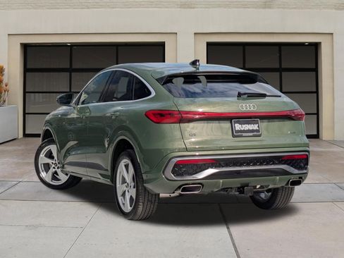 Used 2025 Audi Q5 Premium Plus w/ Premium Plus image 2