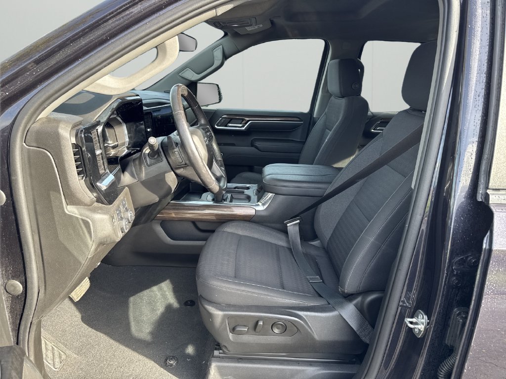 Used 2023 Chevrolet Silverado 1500 RST AWD/4WD image 10