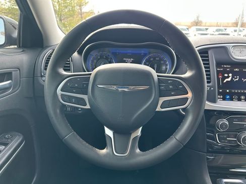 Certified 2023 Chrysler 300 Touring w/ Sport Appearance Package image 10
