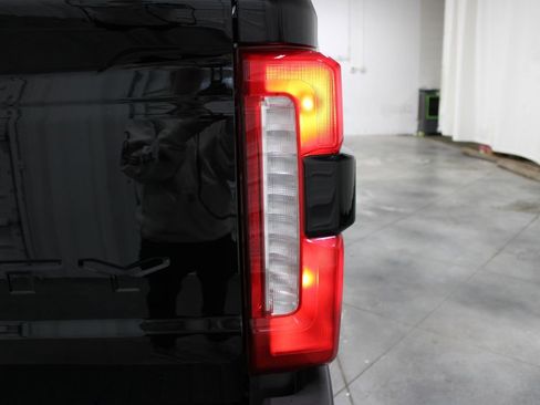 New 2026 Ford F250 Lariat w/ Black Appearance Package image 32